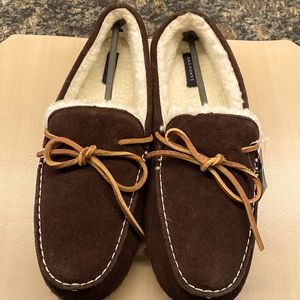 Lands’ End Men’s size US 10 Chocolate Brown Suede Moccasin Slipper